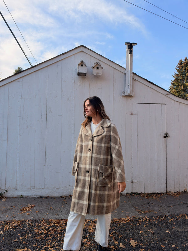 Vintage plaid wool coat side and patch pocket view