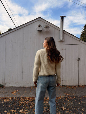 Vintage Gap cream textured sweater from back